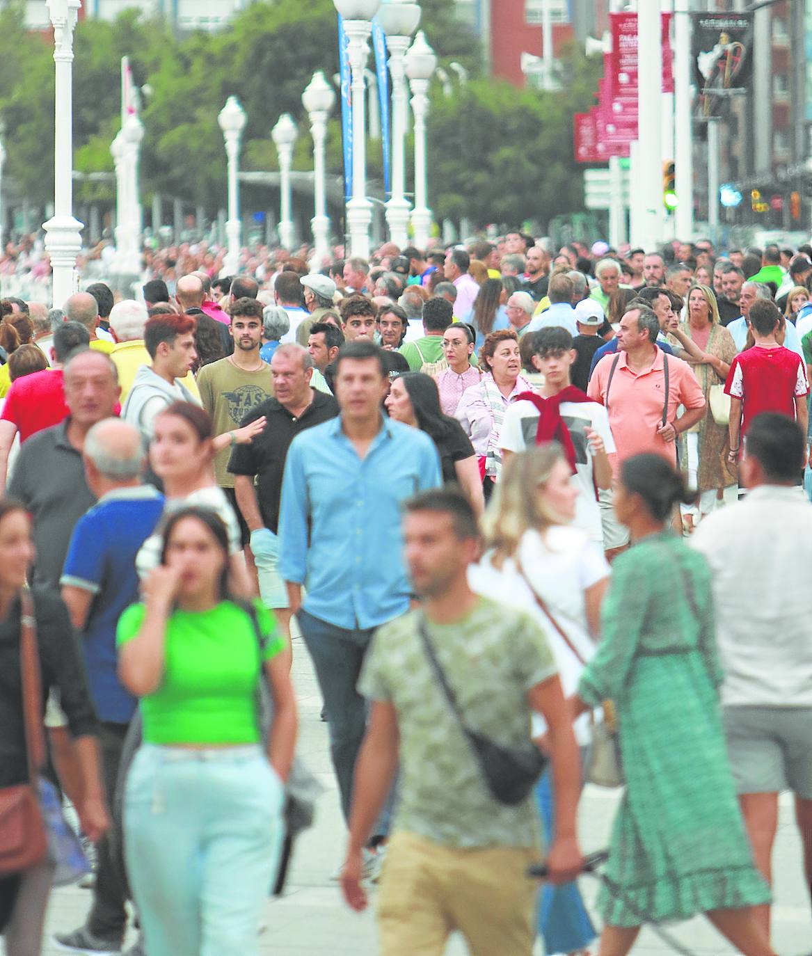 El Muro, lleno de viandantes, el pasado fin de semana.