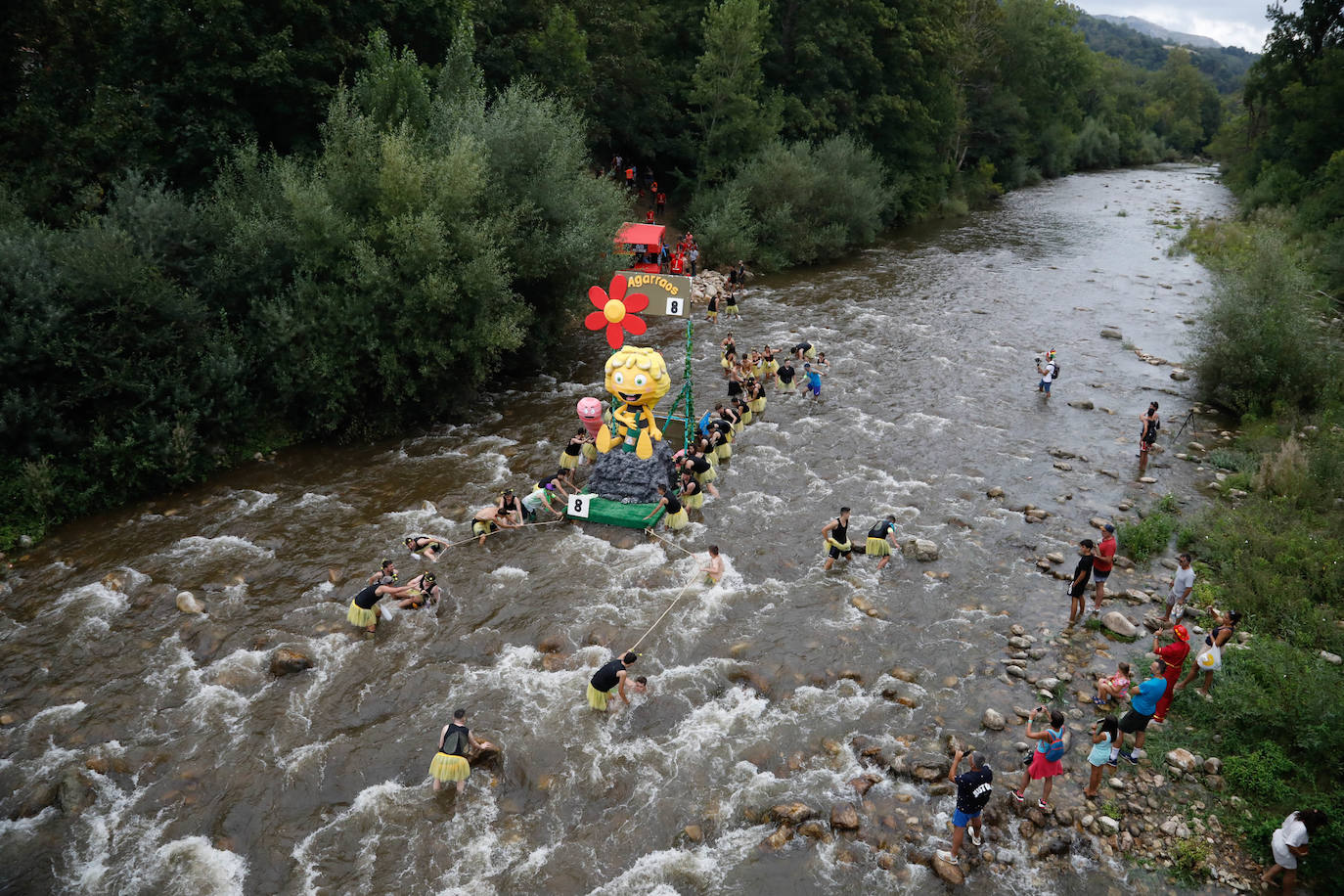 La falta de agua desluce el Descenso Folklórico del Nalón