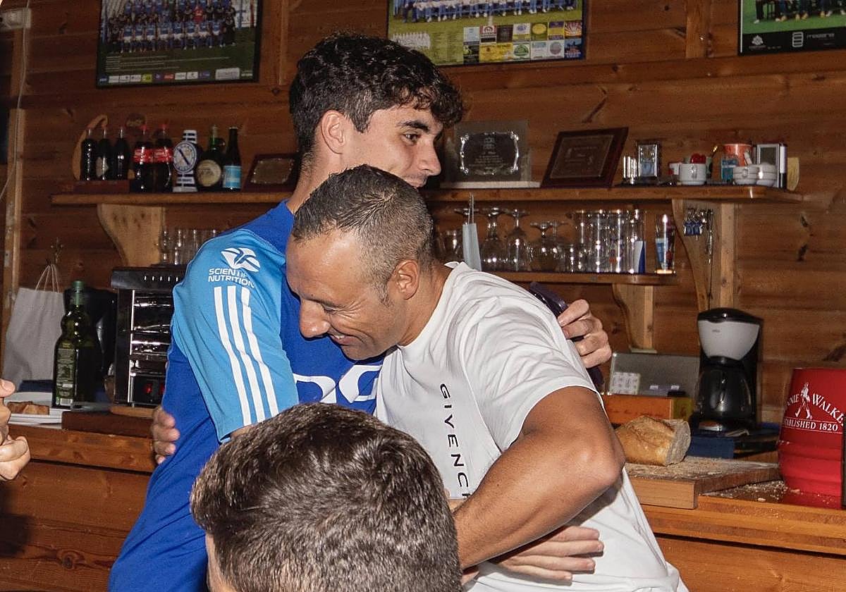 El aliento de Cazorla a sus compañeros del Oviedo