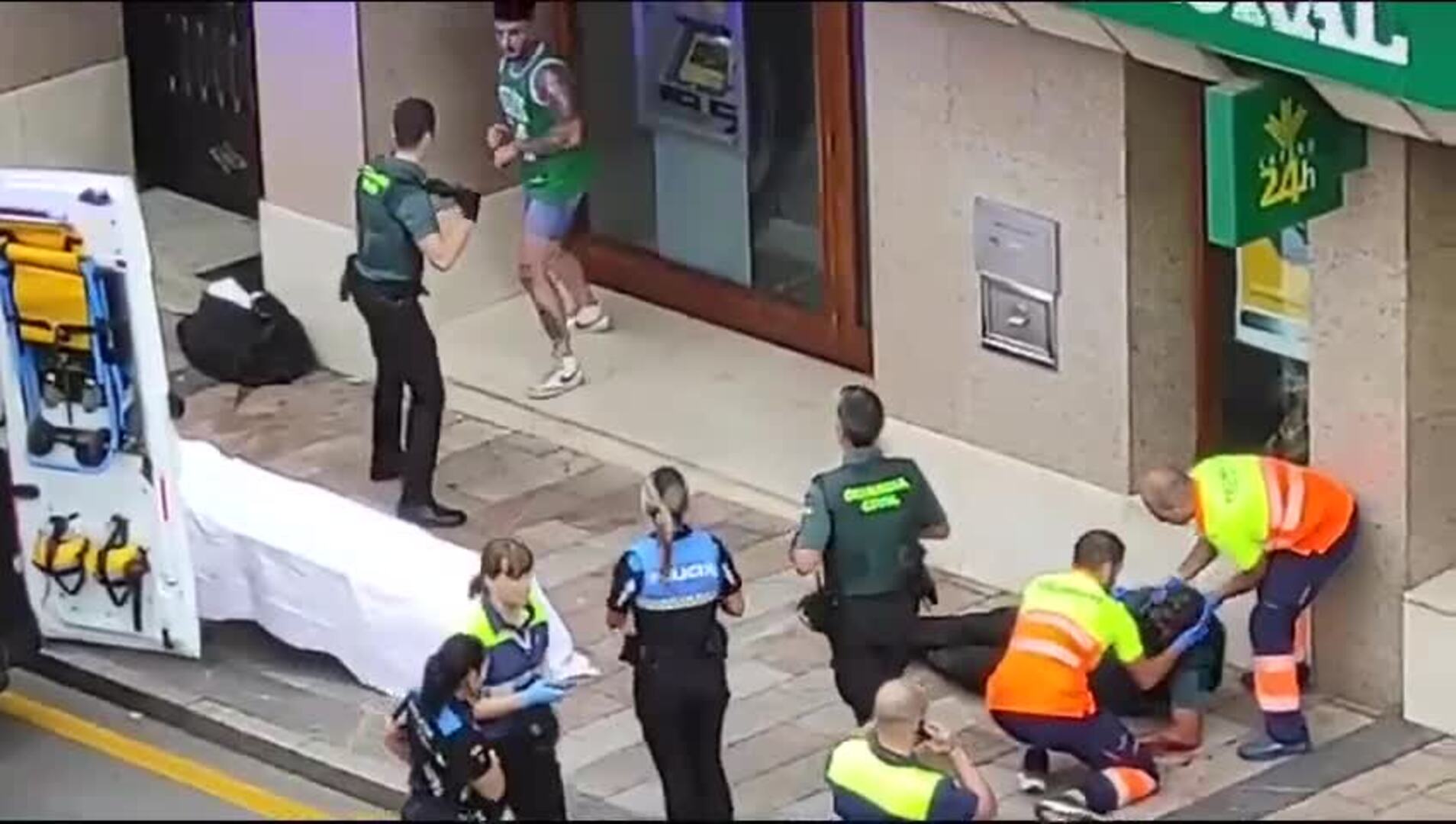 Agrede a un guardia civil en Cangas de Onís