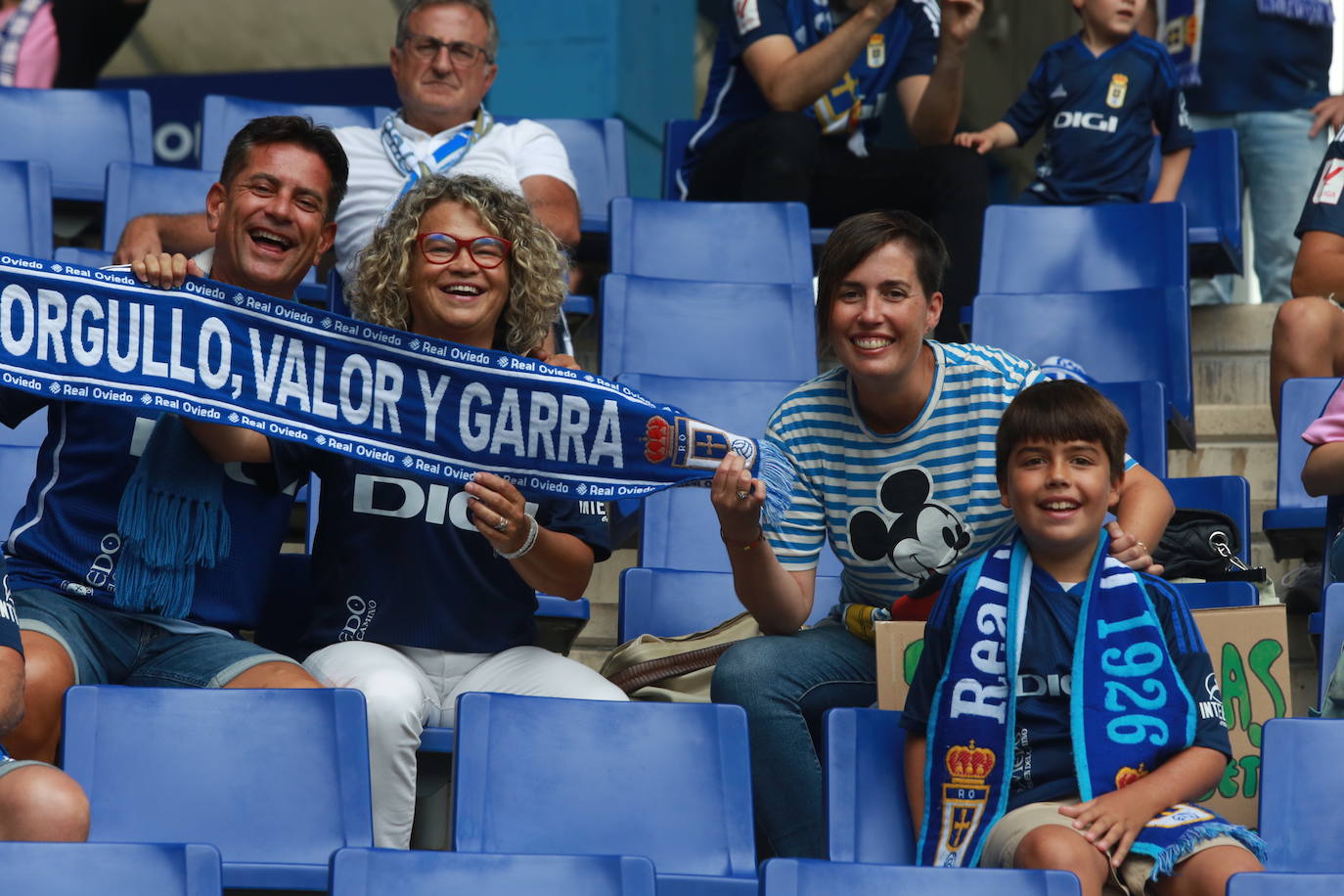 ¿Estuviste en el Real Oviedo - Racing de Ferrol? ¡Búscate en las fotos!