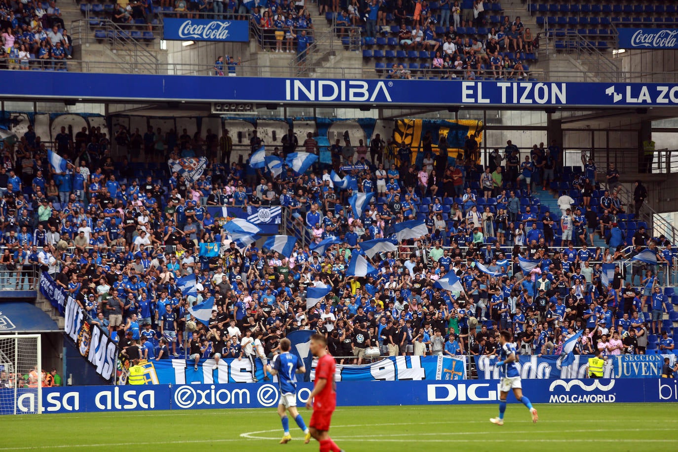 ¿Estuviste en el Real Oviedo - Racing de Ferrol? ¡Búscate en las fotos!