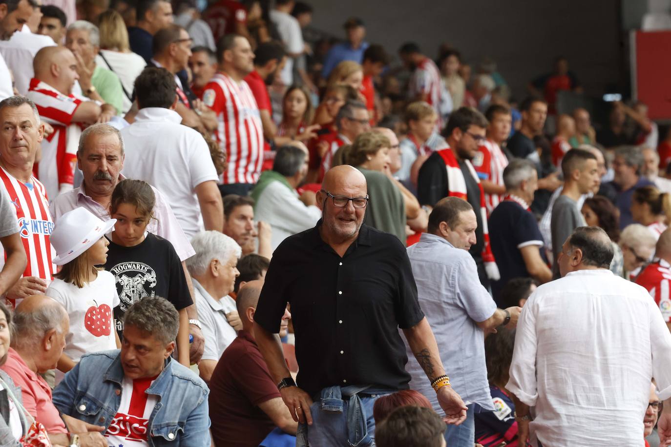 ¿Estuviste en el Sporting - Mirandés? ¡Búscate en las fotos!