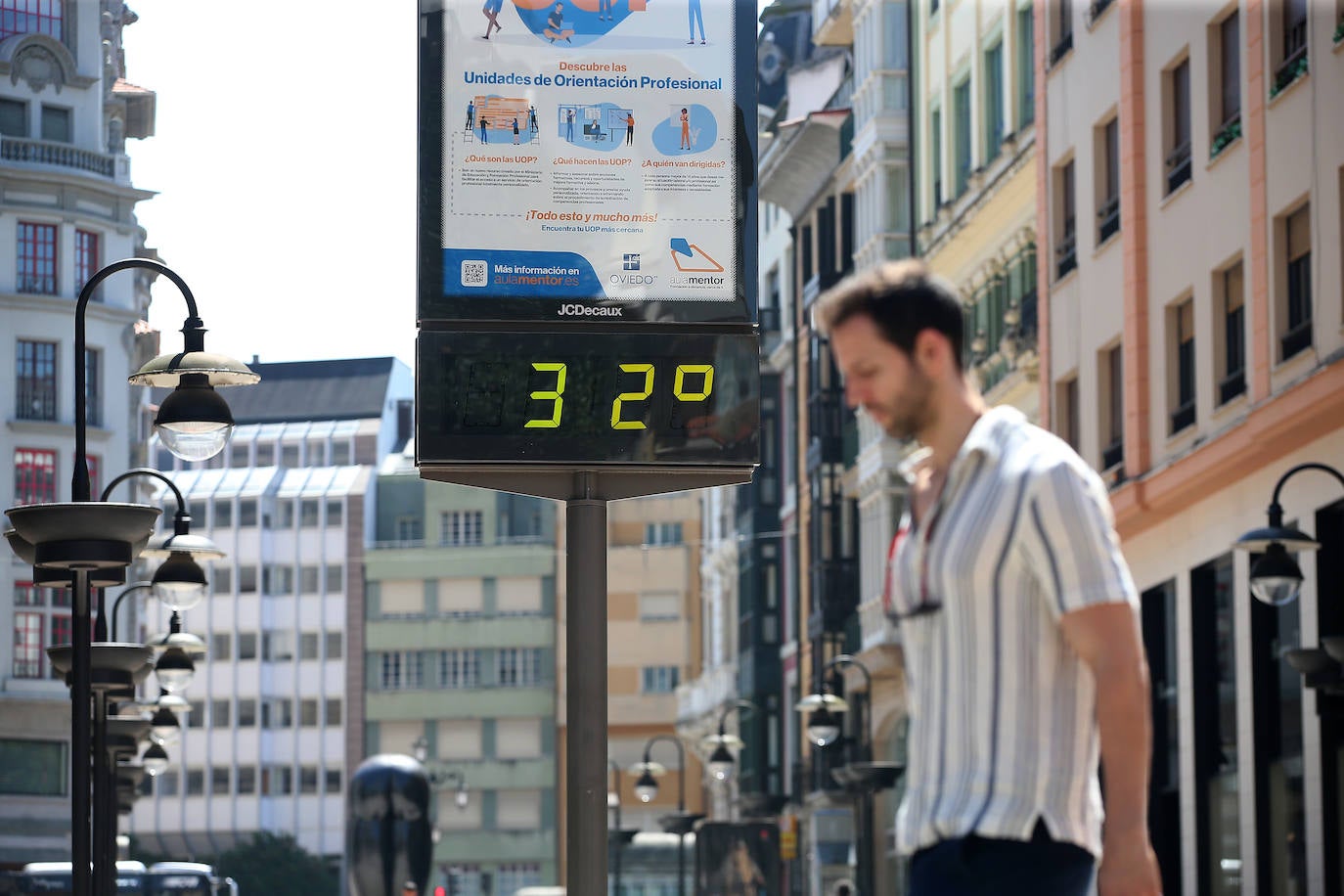 Asturias busca agua y sombra para refrescarse