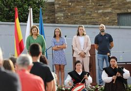 Las deportistas homenajeadas, Lucía Val y María García, durante el acto.