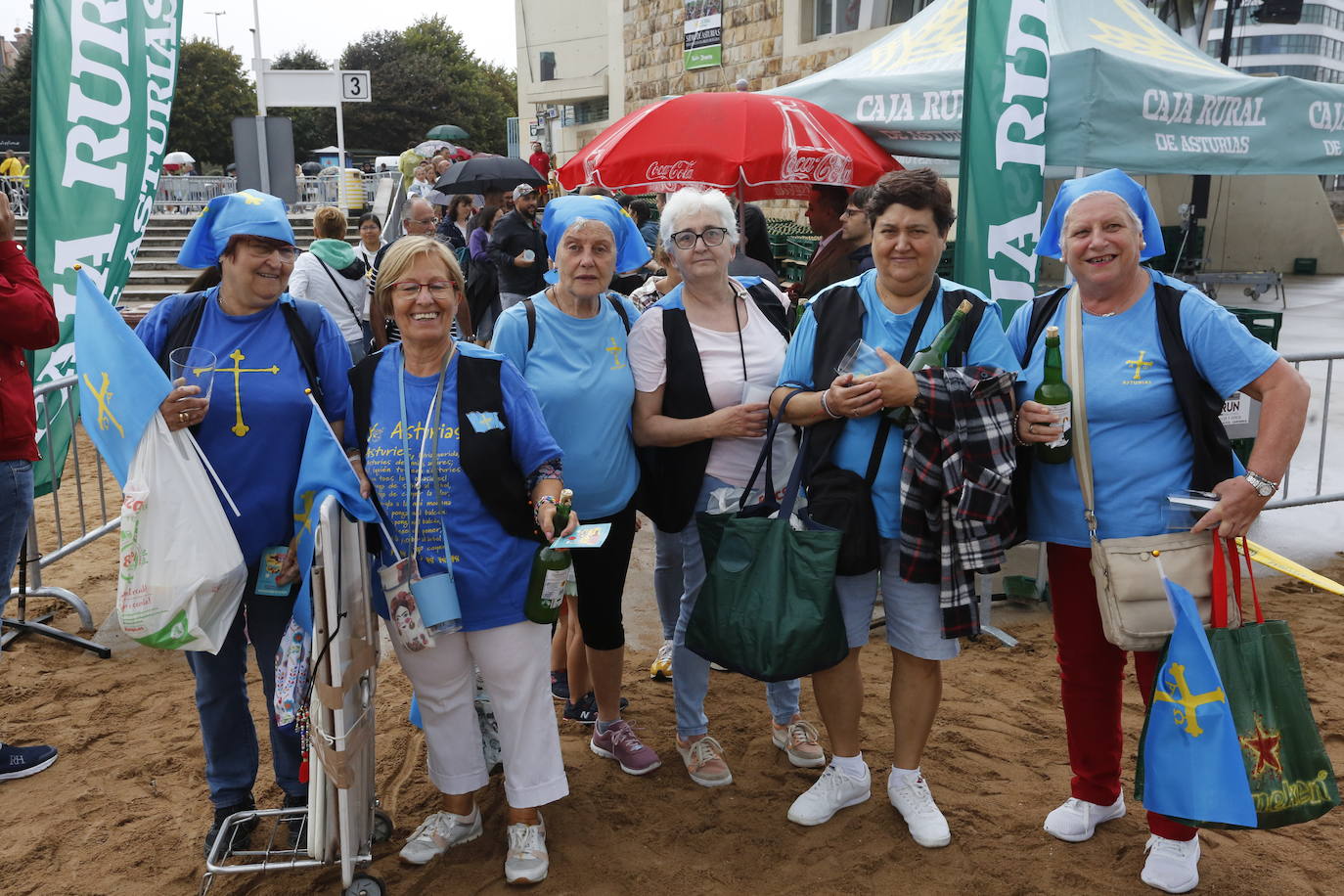 ¿Estuviste en el récord mundial de escanciado de Gijón? ¡Búscate! (2)