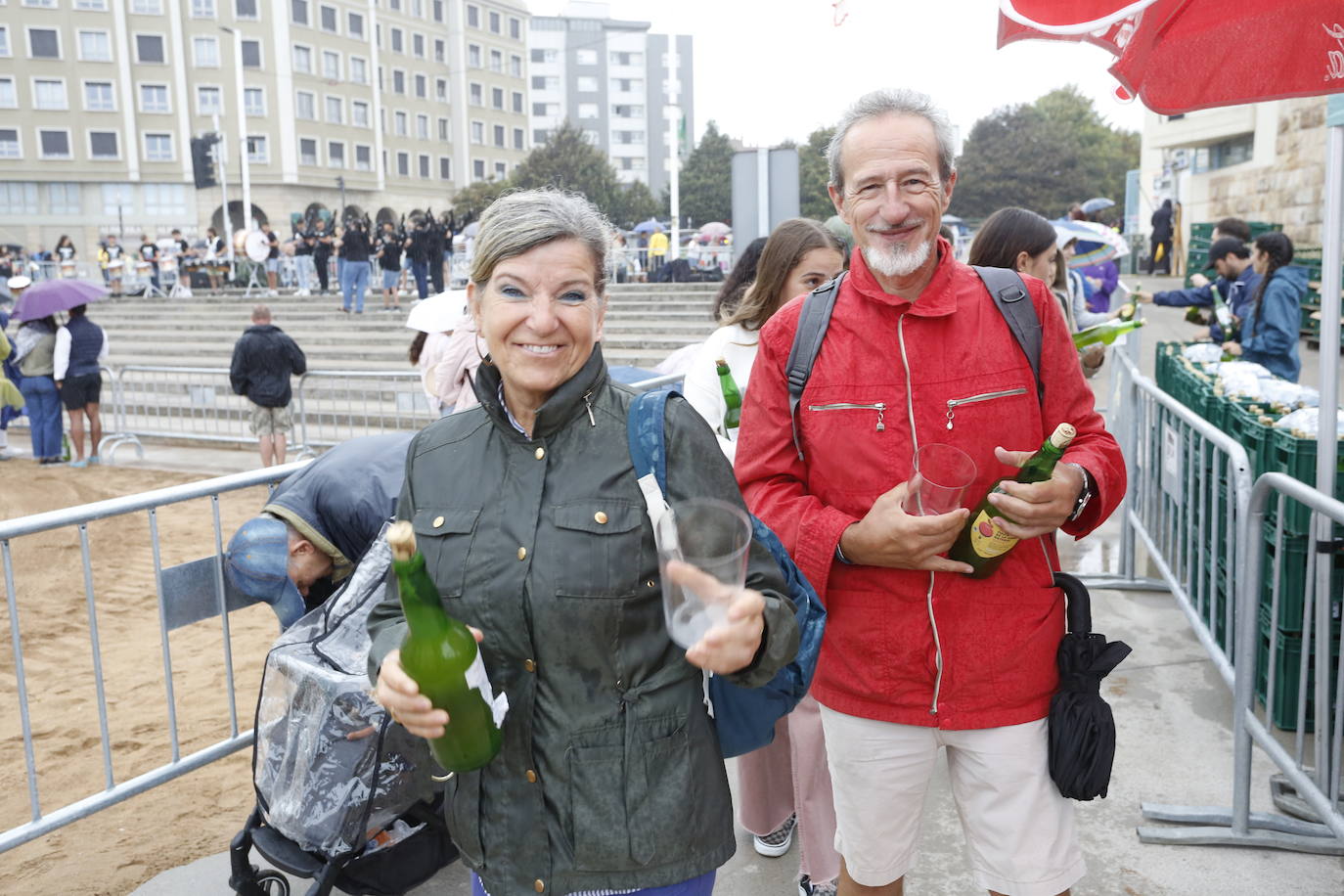 ¿Estuviste en el récord mundial de escanciado de Gijón? ¡Búscate! (1)