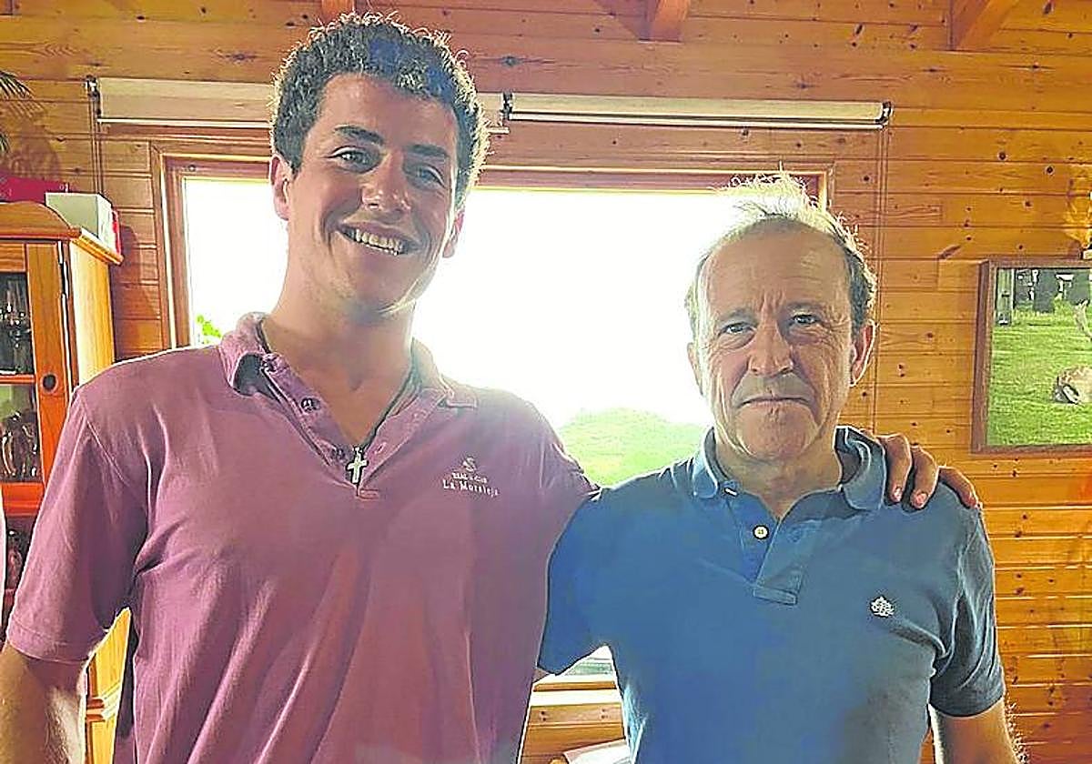 El ganador Miguel Bandrés, con Pablo Fuentes, de ABANCA.
