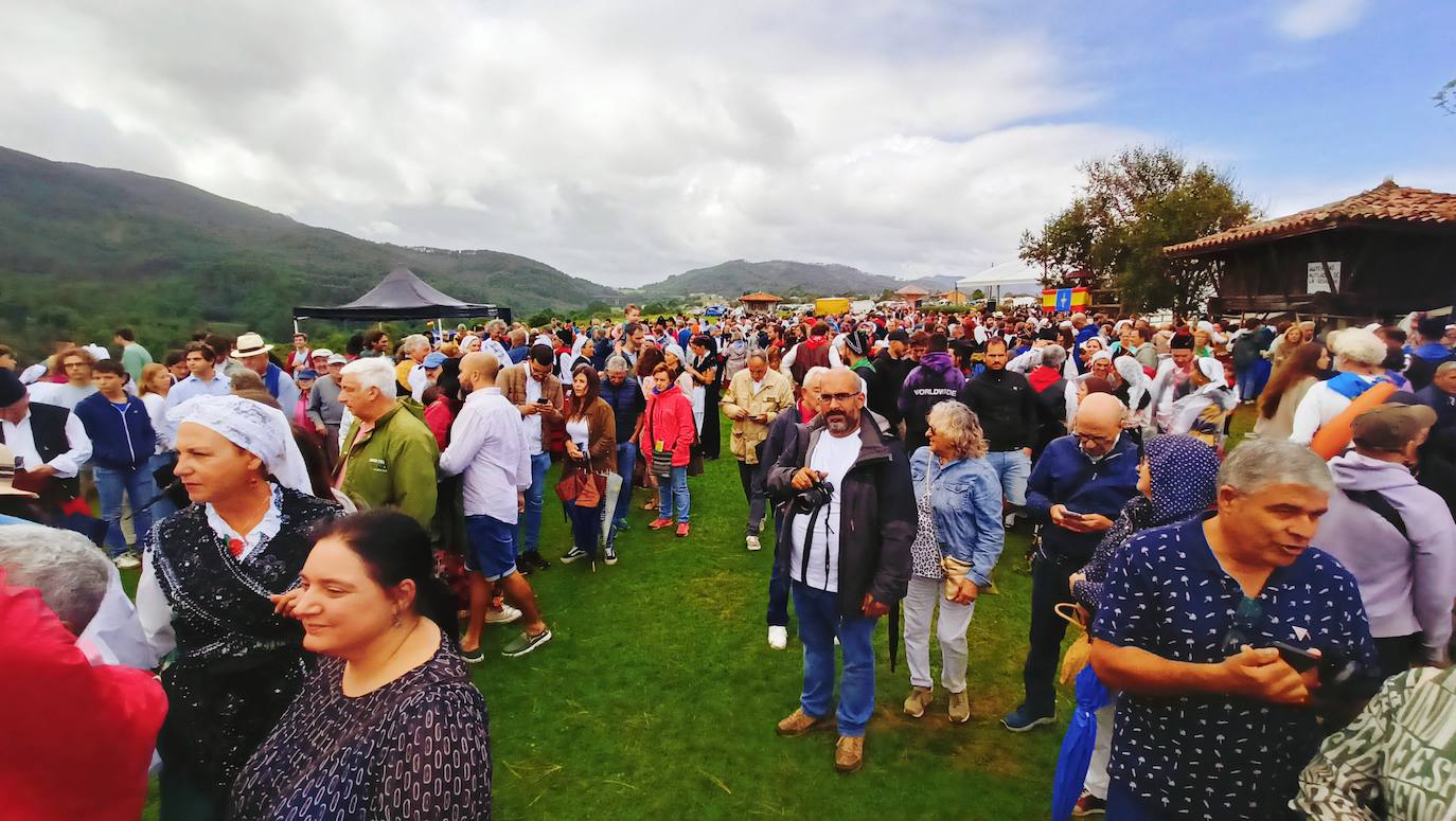 Romería por todo lo alto en Cadavedo con La Regalina