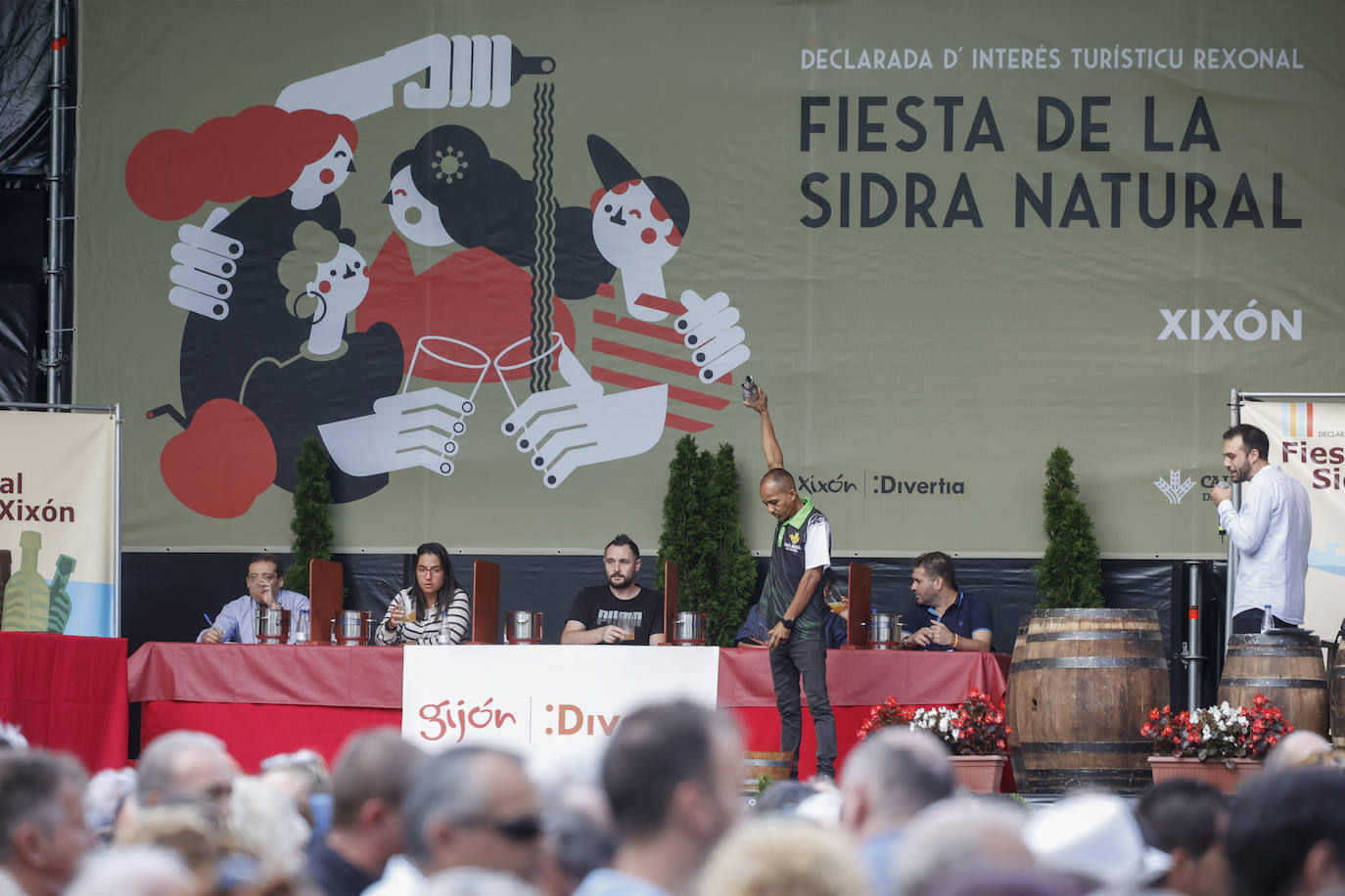 Fiesta sidrera en Gijón con sabor a Sidra Camín