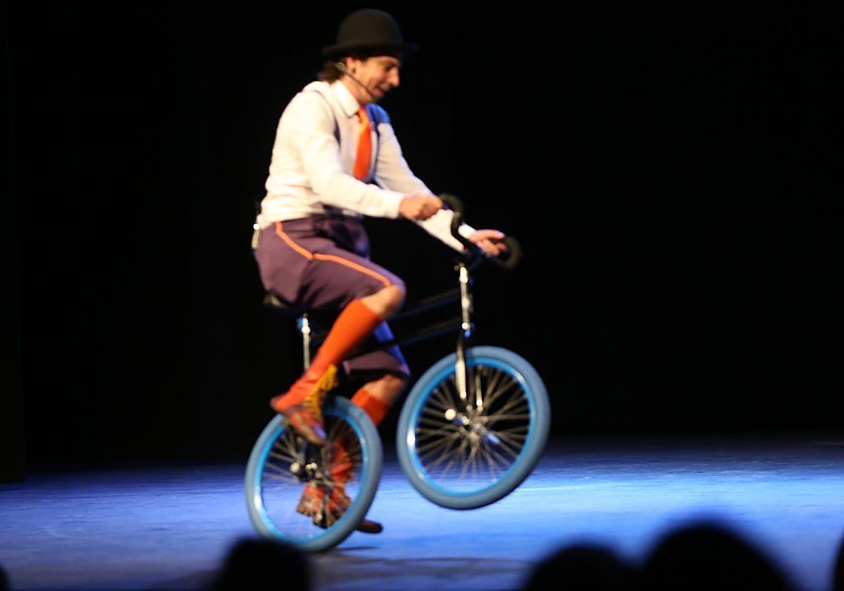 Tonígrafo actuará el domingo.