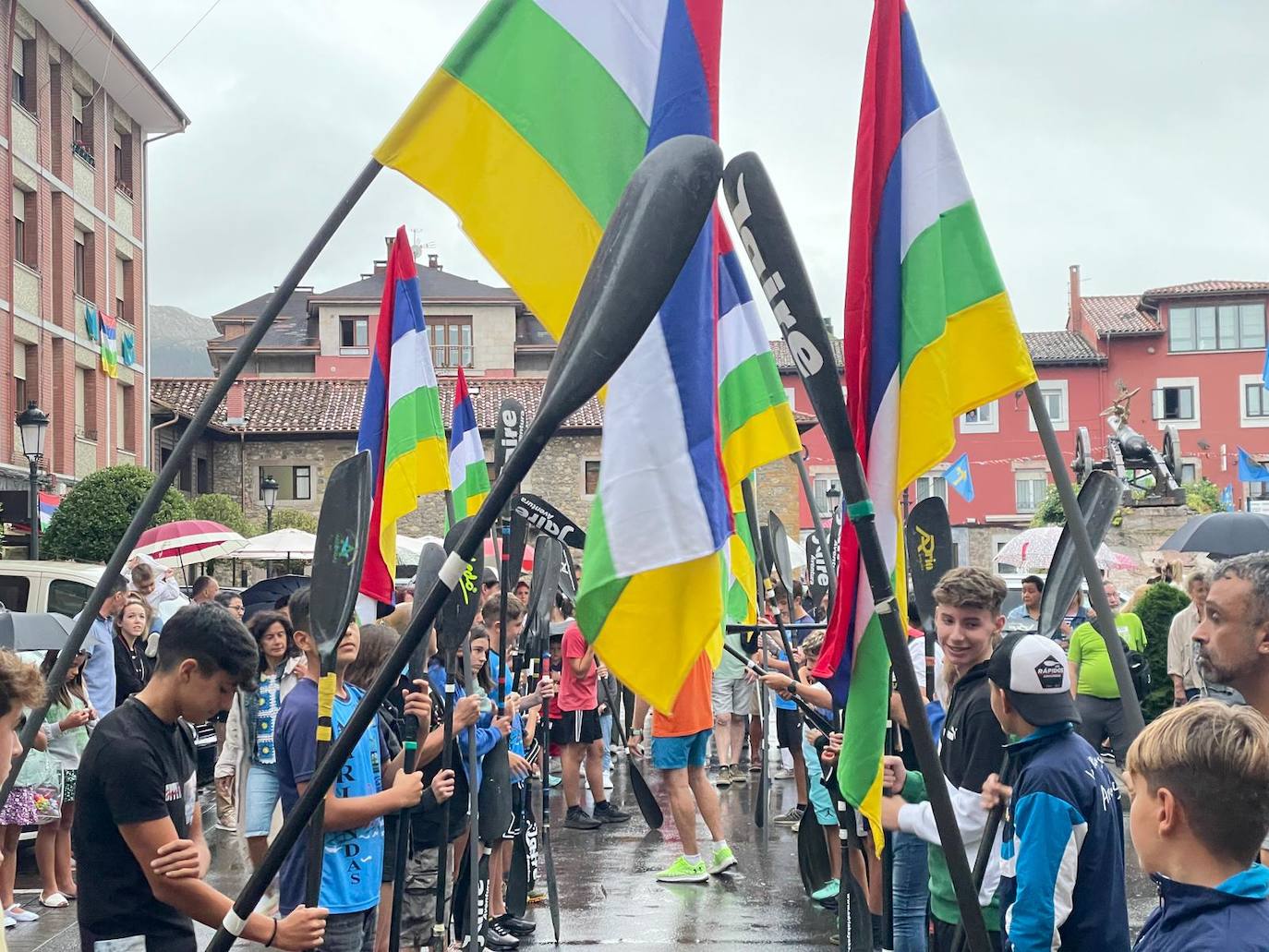 Fiesta en Arriondas como homenaje al piragüista Pedro Vázquez