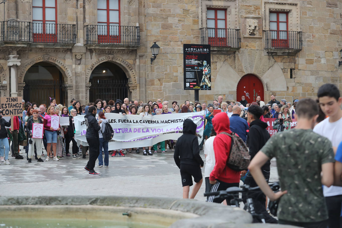 Concentración en Gijón contra la actitud de Rubiales