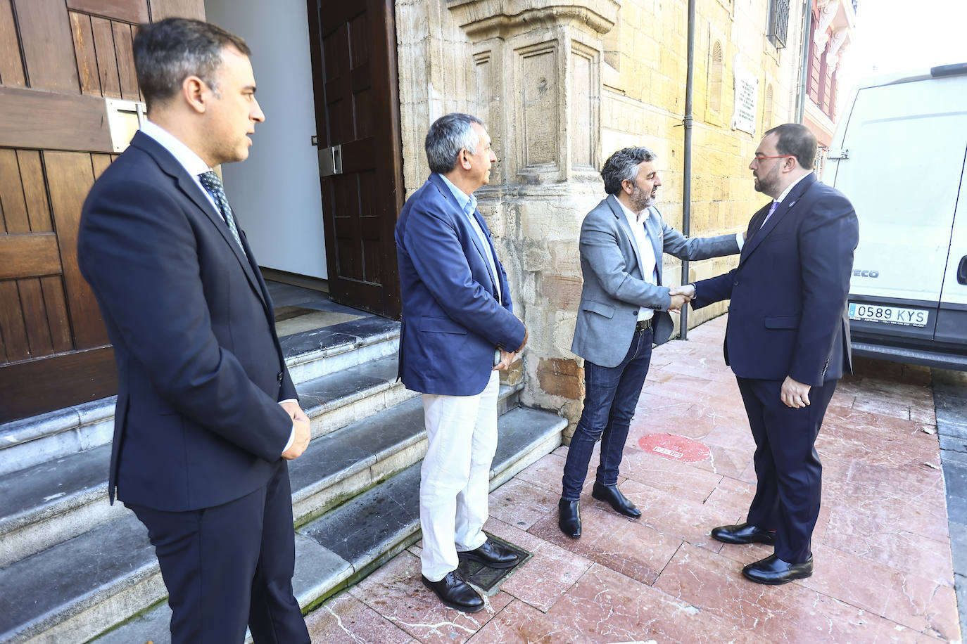 Encuentro de Barbón con los alcaldes y alcaldesas de Asturias