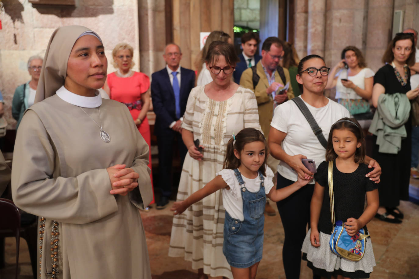 Reivindicación y tradición en la misa por la Santina