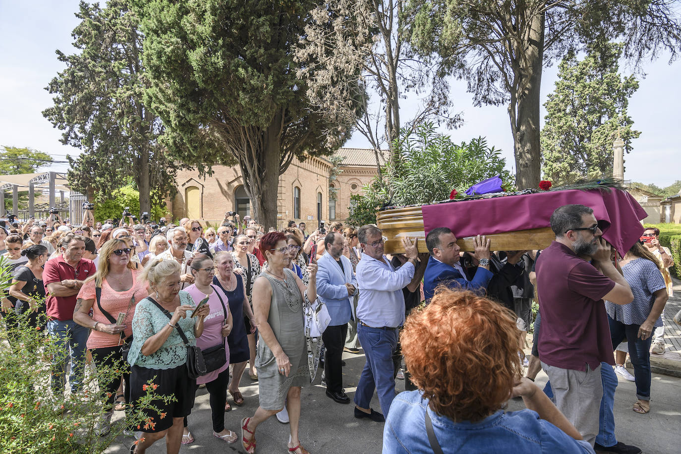 Multitudinario adiós a María Jiménez, una «artista inmortal»