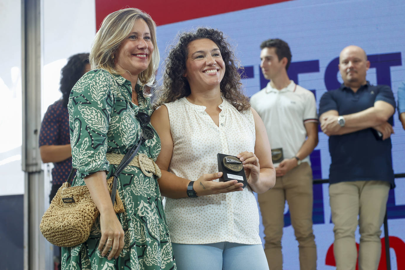 Fiesta y homenajes en el Grupo Covadonga