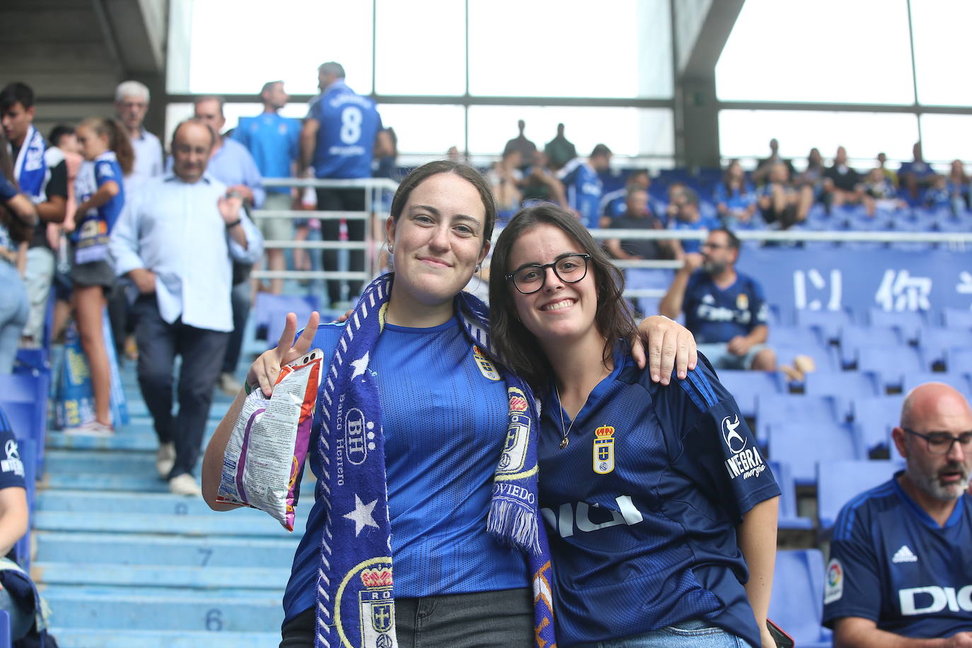 ¿Estuviste viendo el Oviedo - Sporting en el Tartiere? ¡Búscate en las fotos!