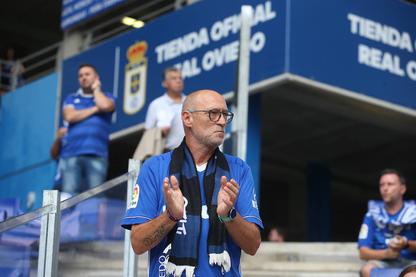 ¿Estuviste viendo el Oviedo - Sporting en el Tartiere? ¡Búscate en las fotos!