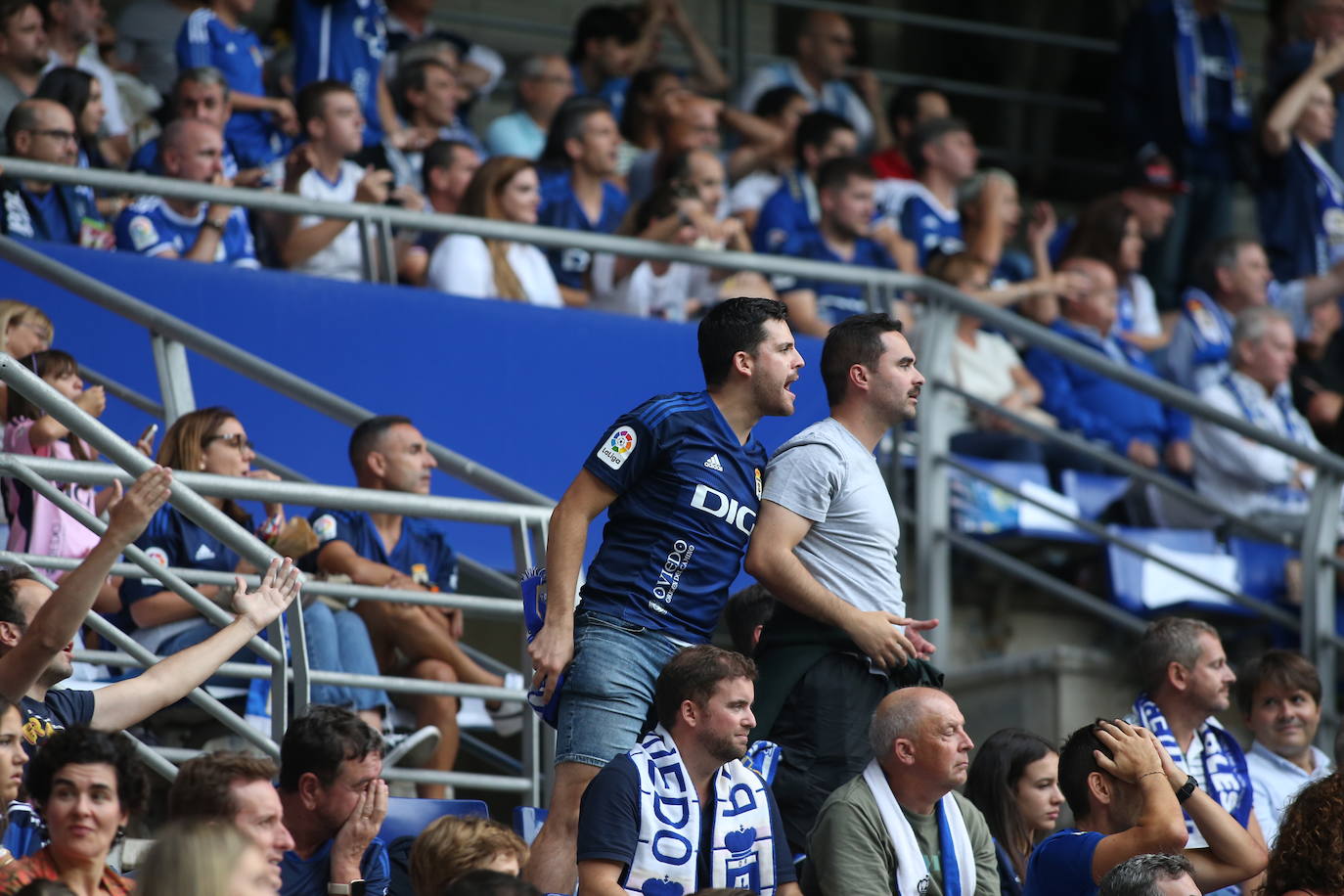 ¿Estuviste viendo el Oviedo - Sporting en el Tartiere? ¡Búscate en las fotos!