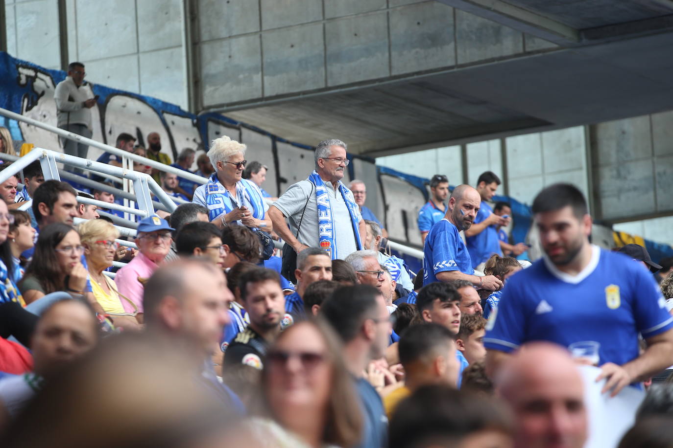 ¿Estuviste viendo el Oviedo - Sporting en el Tartiere? ¡Búscate en las fotos!