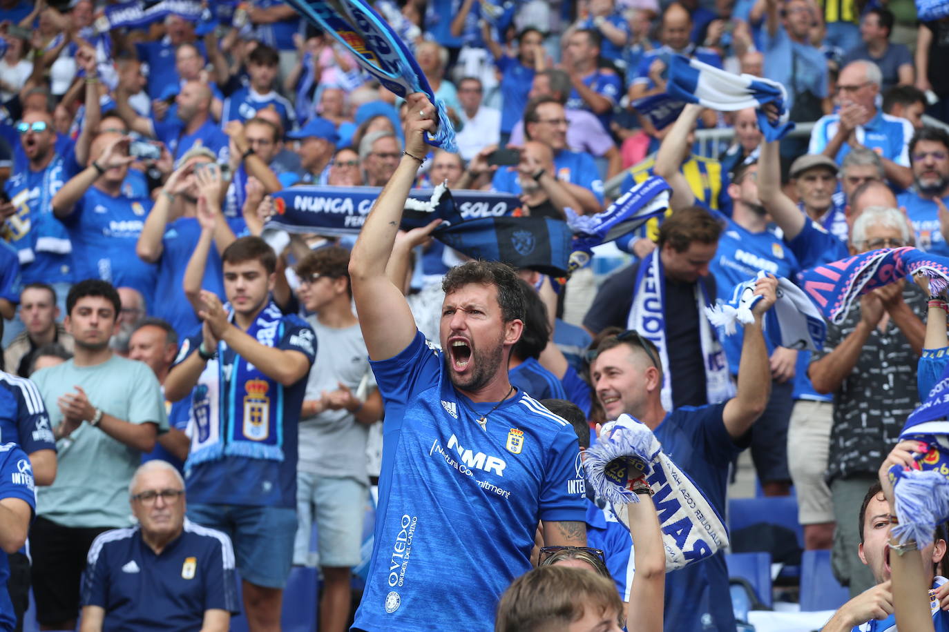 ¿Estuviste viendo el Oviedo - Sporting en el Tartiere? ¡Búscate en las fotos!