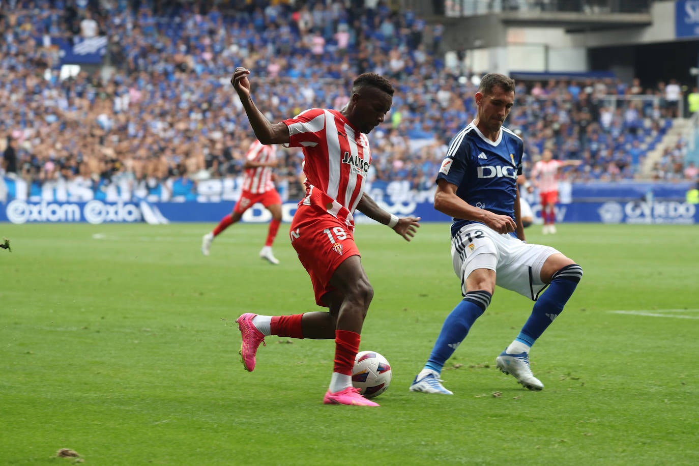 El partido entre el Oviedo y el Sporting, en imágenes