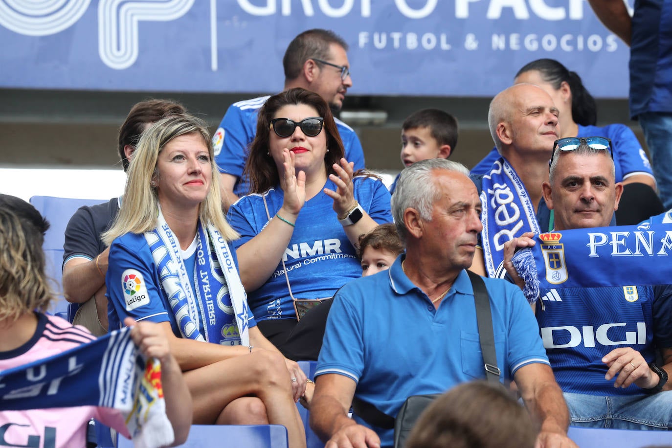 ¿Estuviste viendo el Oviedo - Sporting en el Tartiere? ¡Búscate en las fotos!