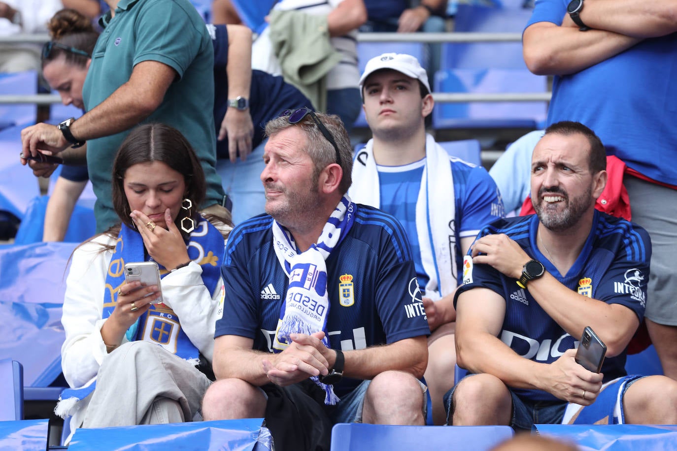 ¿Estuviste viendo el Oviedo - Sporting en el Tartiere? ¡Búscate en las fotos!