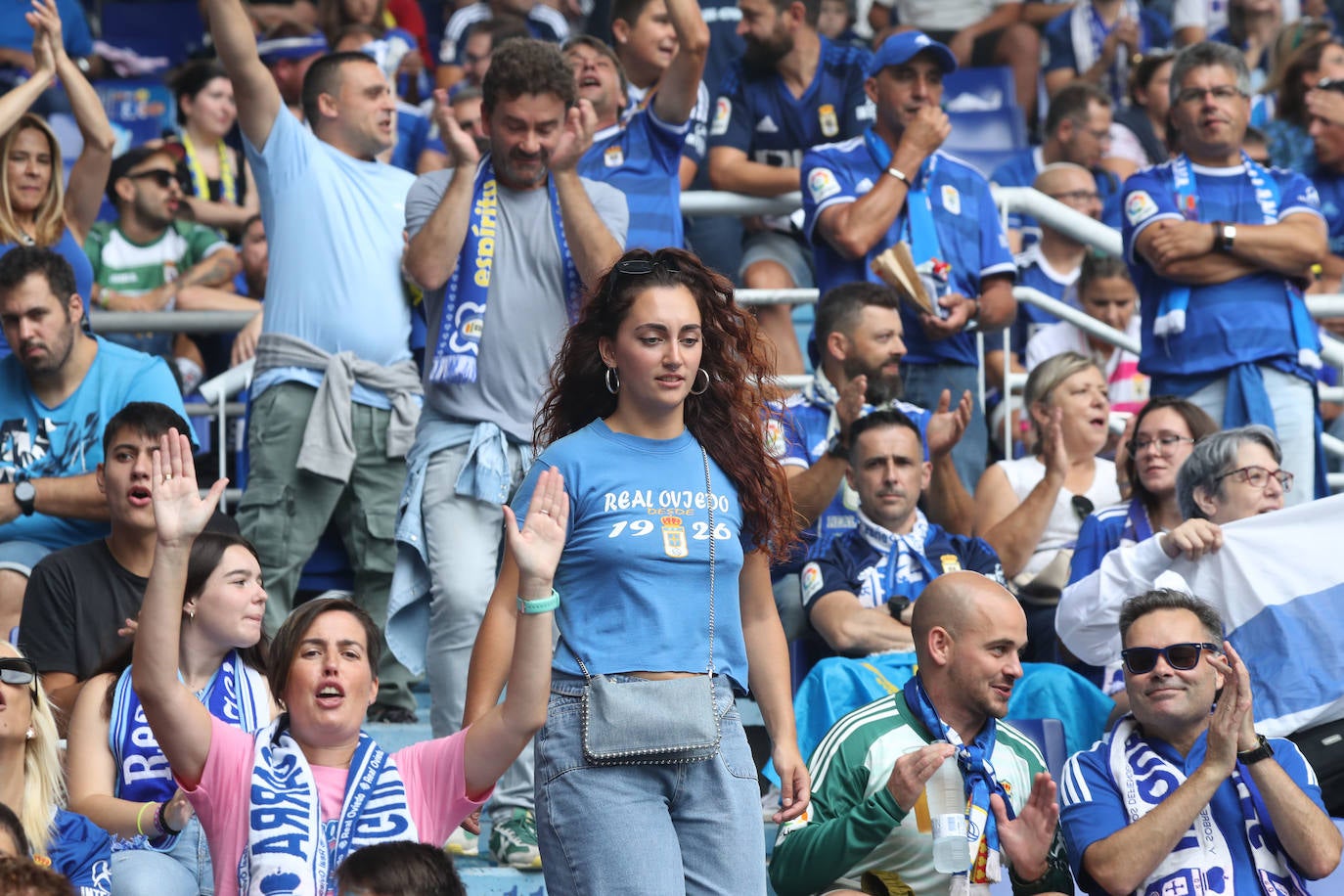 ¿Estuviste viendo el Oviedo - Sporting en el Tartiere? ¡Búscate en las fotos!