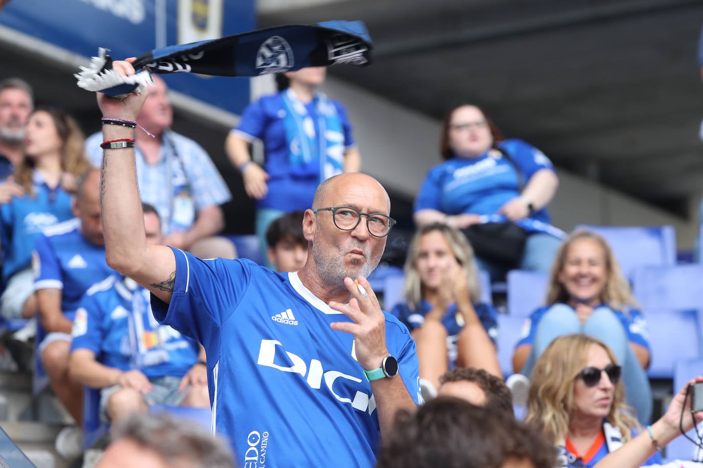 ¿Estuviste viendo el Oviedo - Sporting en el Tartiere? ¡Búscate en las fotos!