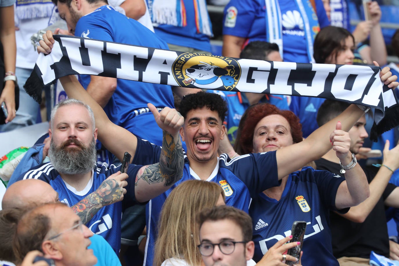 ¿Estuviste viendo el Oviedo - Sporting en el Tartiere? ¡Búscate en las fotos!