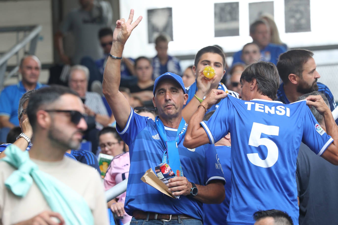 ¿Estuviste viendo el Oviedo - Sporting en el Tartiere? ¡Búscate en las fotos!