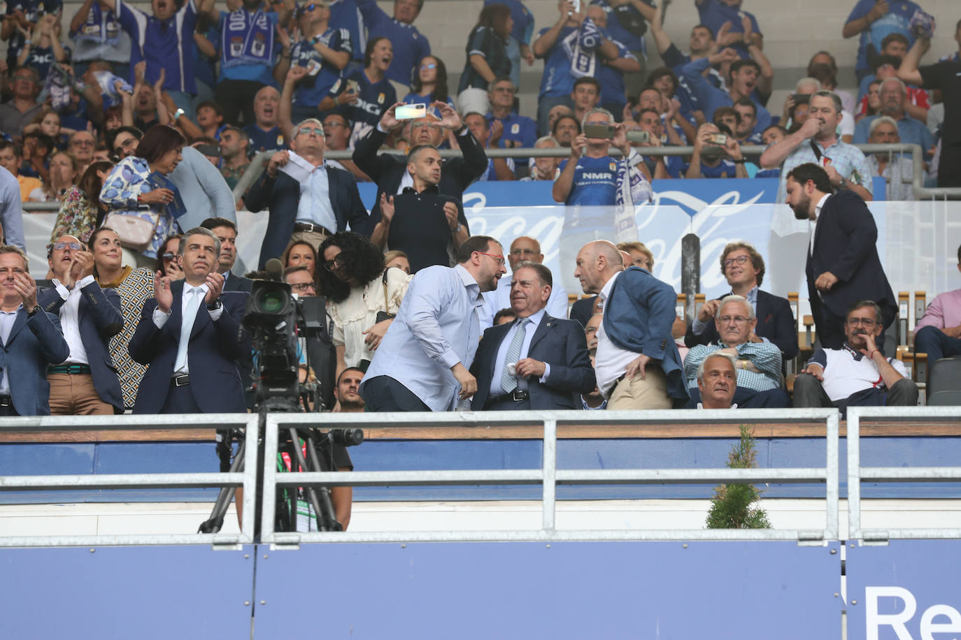 ¿Estuviste viendo el Oviedo - Sporting en el Tartiere? ¡Búscate en las fotos!