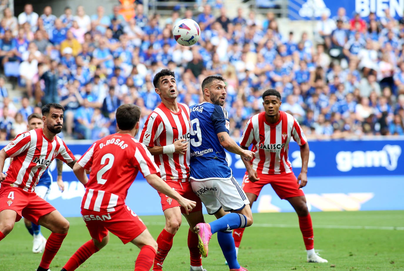 El partido entre el Oviedo y el Sporting, en imágenes