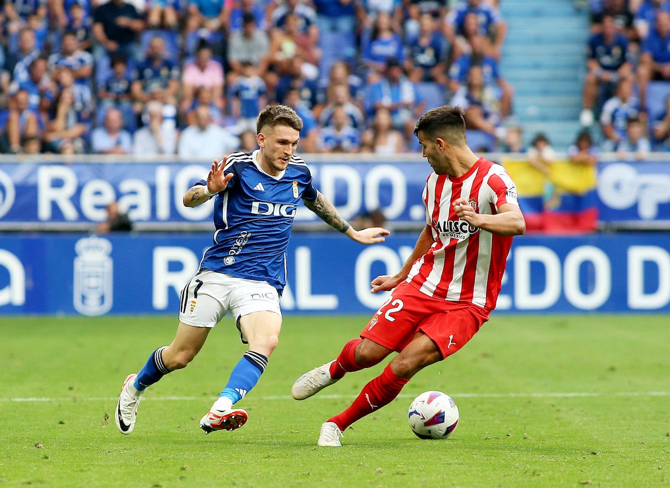 El partido entre el Oviedo y el Sporting, en imágenes