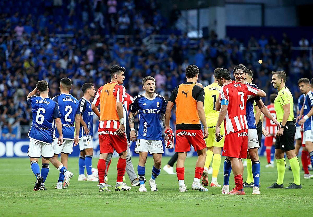 El partido entre el Oviedo y el Sporting, en imágenes