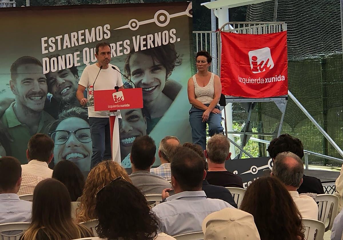 Zapico en el acto de IU celebrado en Santa Eulalia de Morcín.