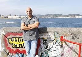 El secretario general del PSOE en Gijón y diputado regional, Monchu García, en la punta Liquerique.