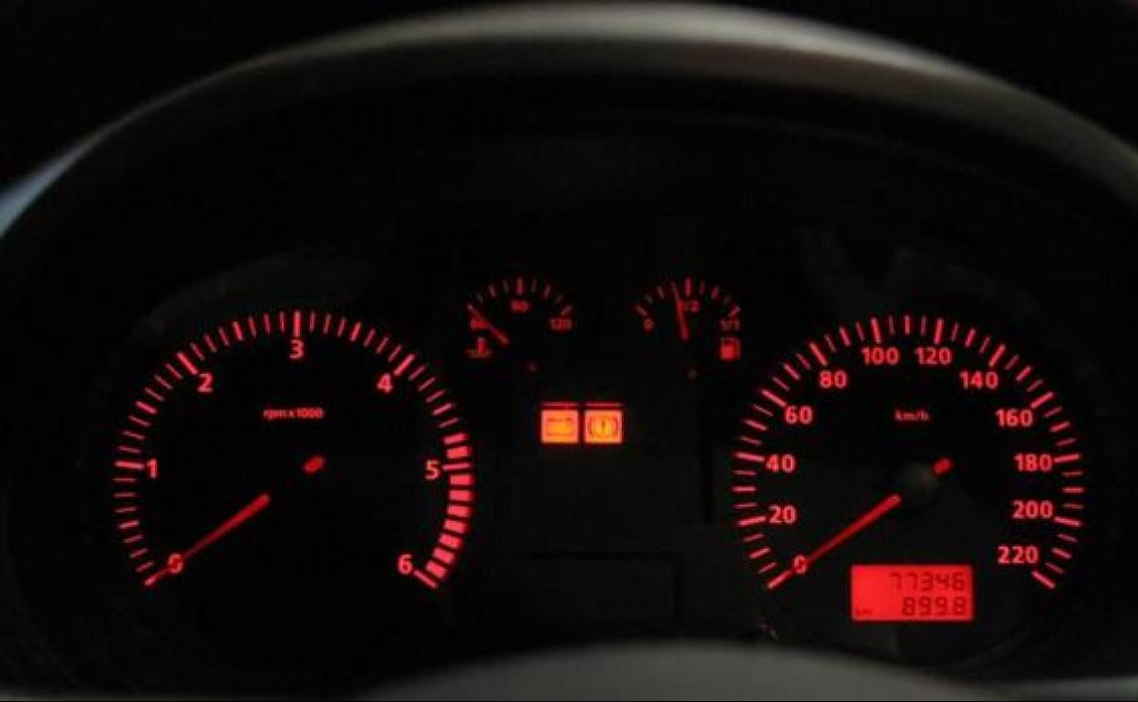 Seis meses de cárcel por manipular los kilómetros de coches para venderlos