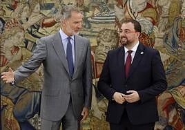 El Rey Felipe VI mantuvo una reunión esta mañana con el presidente del Principado, Adrián Barbón.
