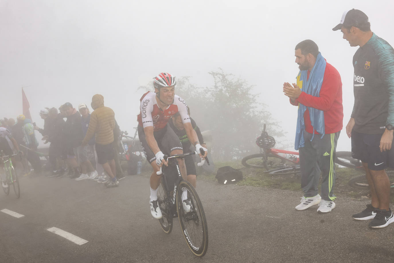 La subida al Angliru, en imágenes