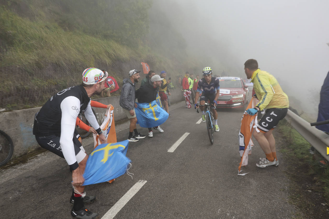 La subida al Angliru, en imágenes