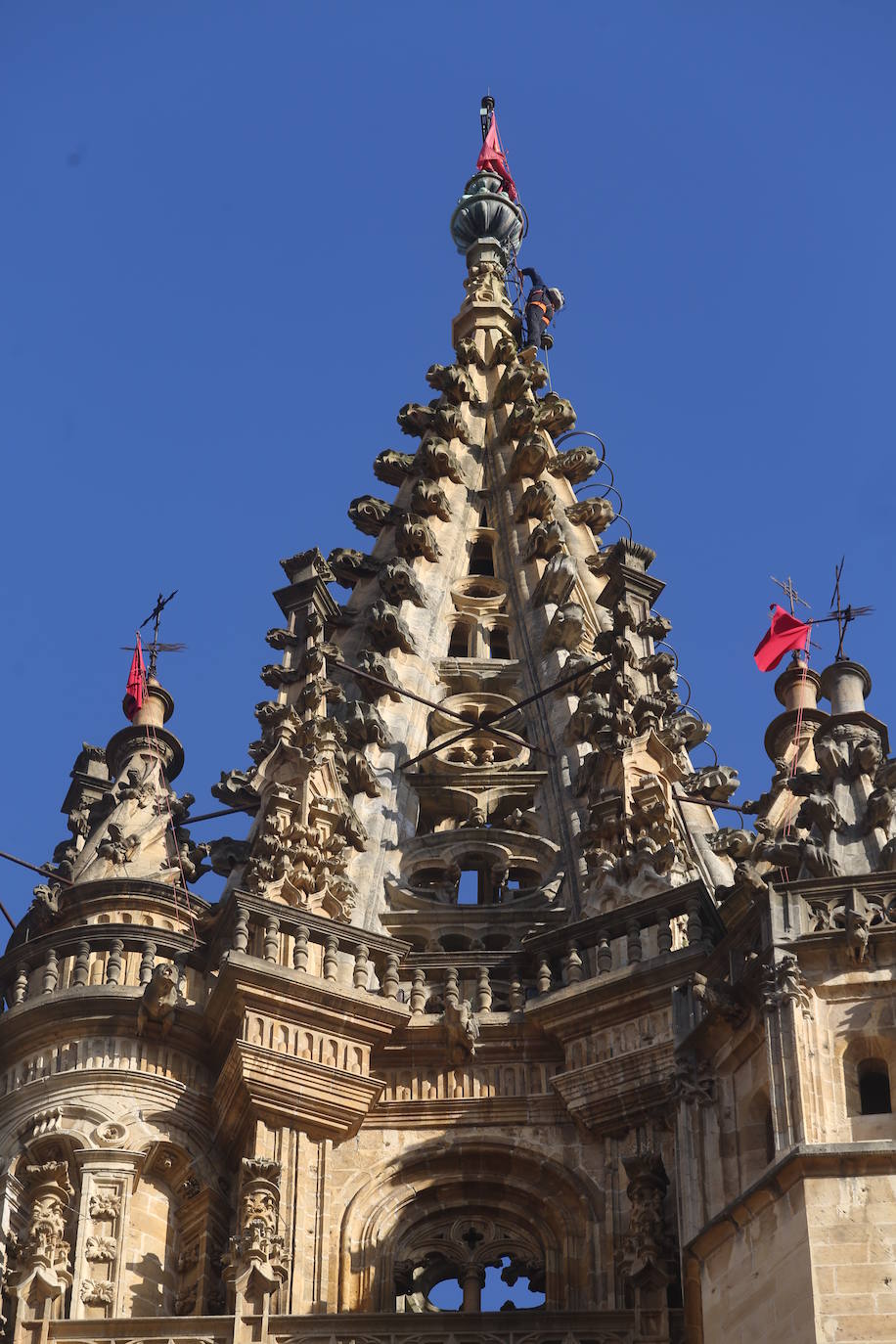 La torre de la Catedral, coronada. MARIO ROJAS