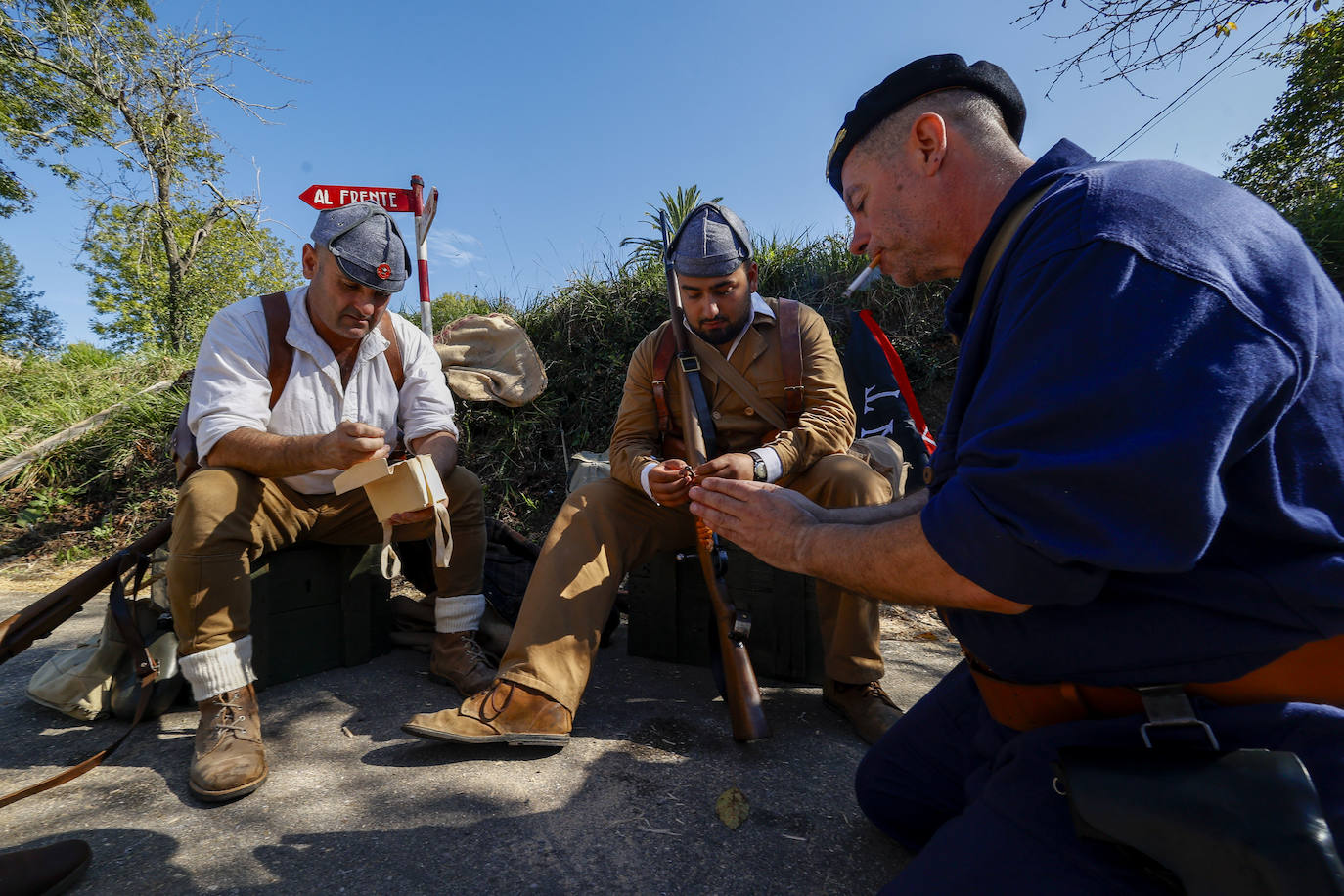 Un viaje a las trincheras para no olvidar la dureza de la Guerra Civil
