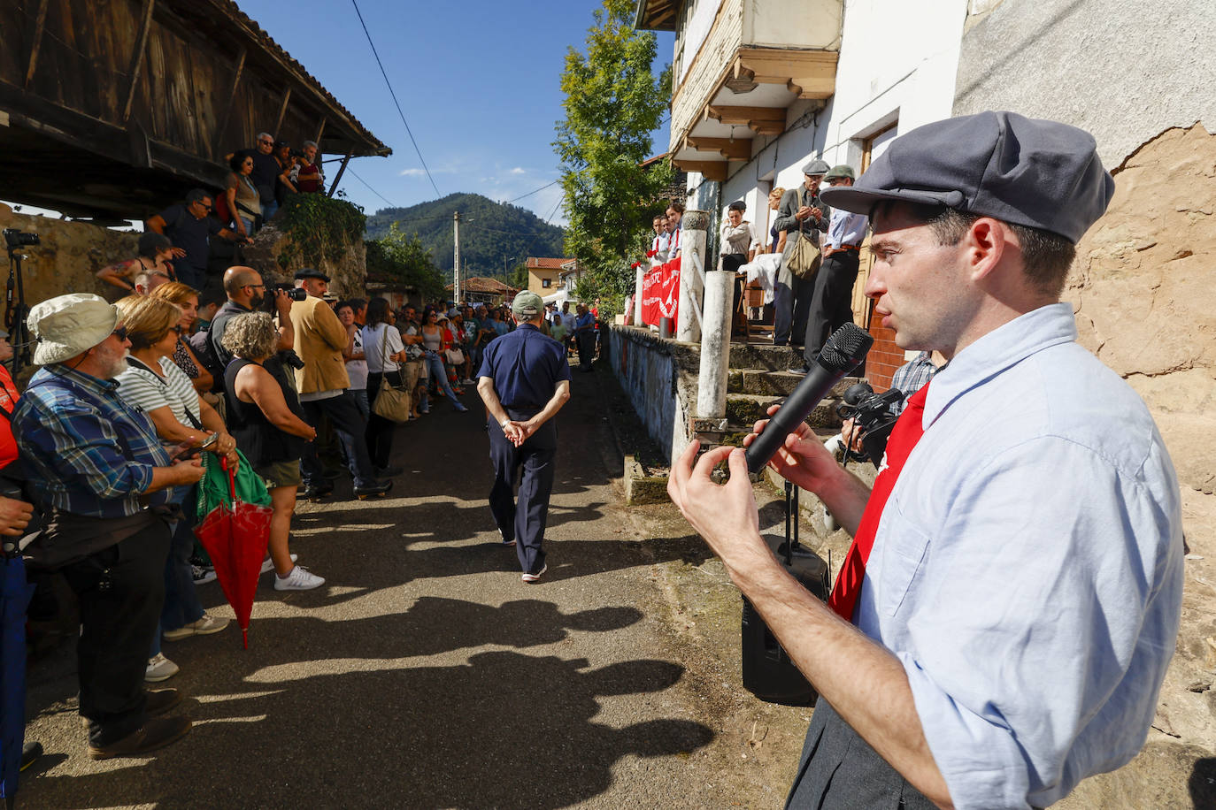 Un viaje a las trincheras para no olvidar la dureza de la Guerra Civil
