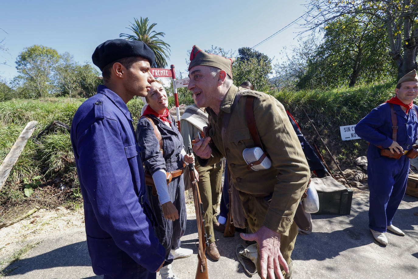 Un viaje a las trincheras para no olvidar la dureza de la Guerra Civil