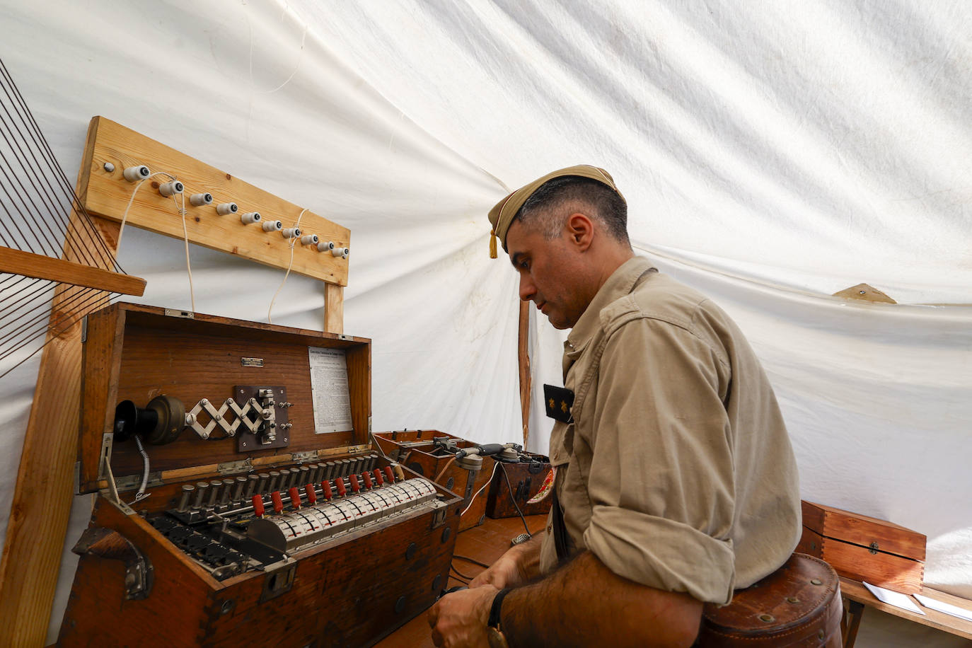 Un viaje a las trincheras para no olvidar la dureza de la Guerra Civil