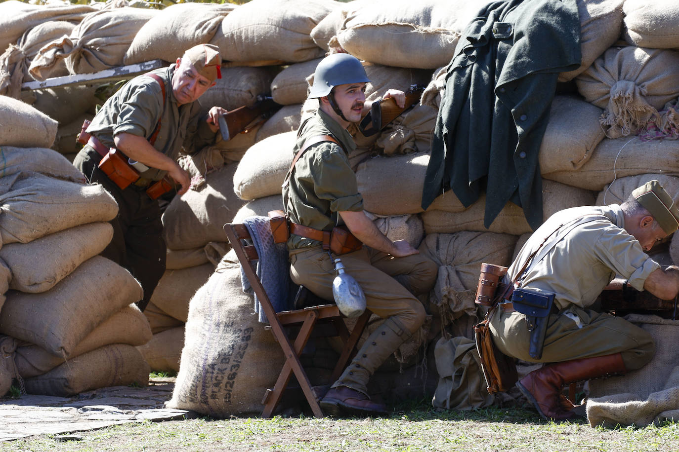 Un viaje a las trincheras para no olvidar la dureza de la Guerra Civil