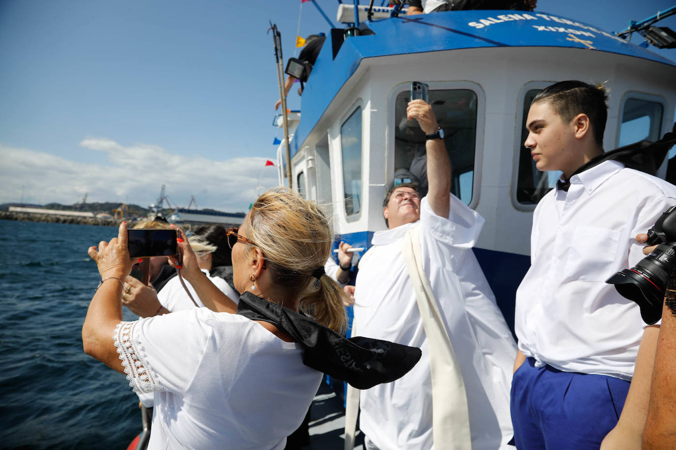 Procesión marinera en Gijón para recordar a los que ya no están